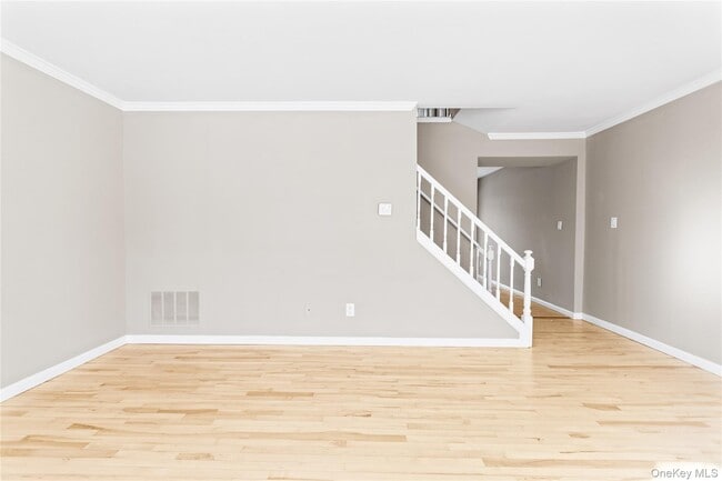 Photo - 10 Bartlett Commons