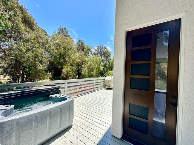 Photo - 29051 Pacific Coast Hwy Unidad #B