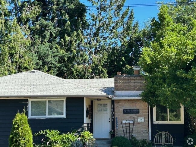 Building Photo - 1604 N 203rd Pl Rental