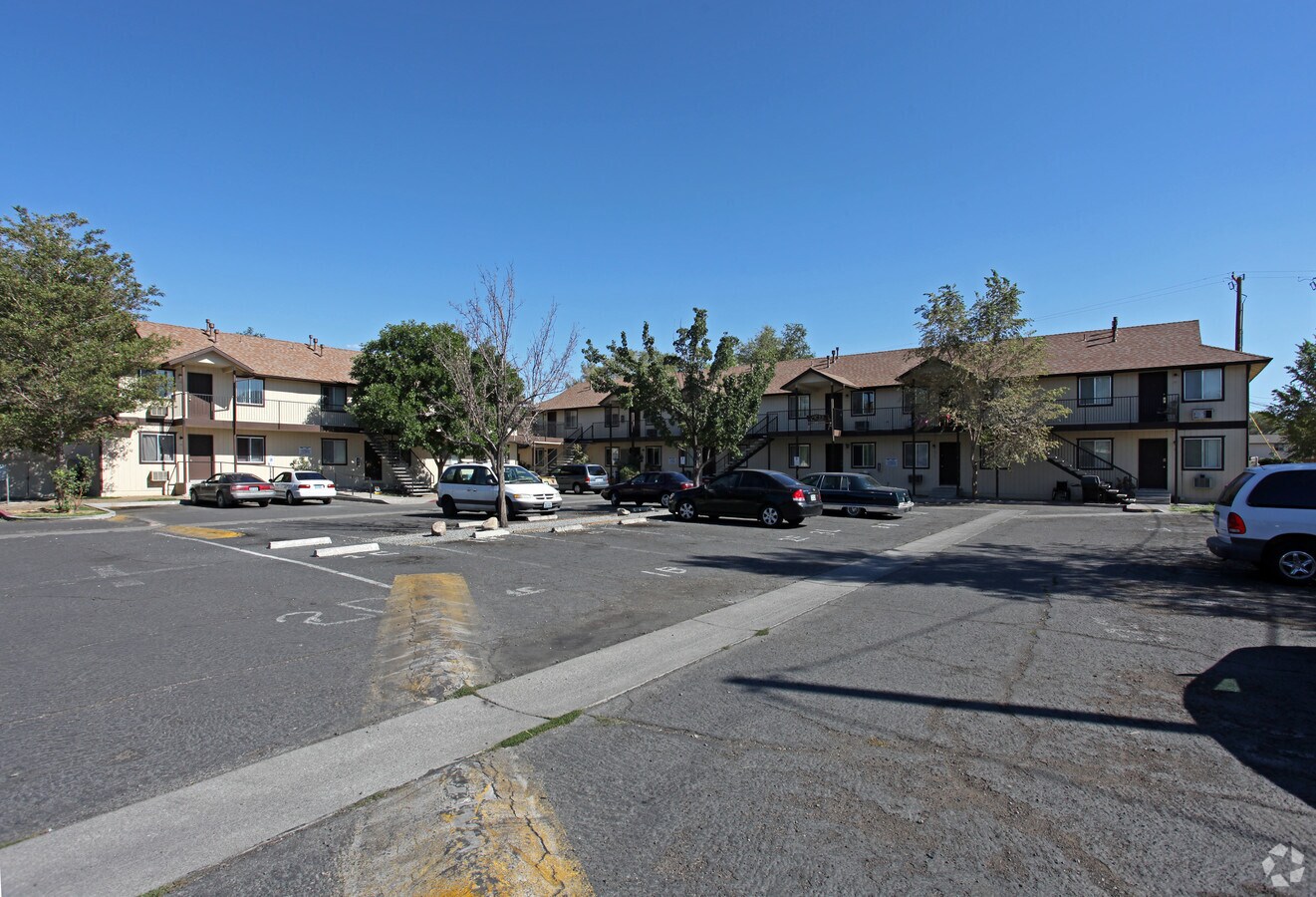 Photo - Sierra West Apartments