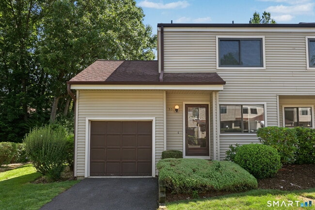Building Photo - 35 Deer Run Unit 35