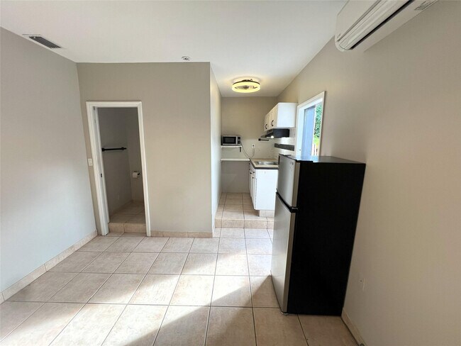 Photo - 2726 Adams St Unit 3