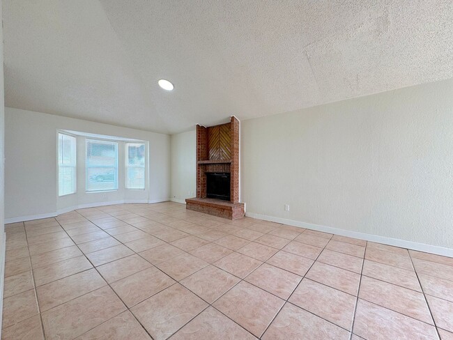 Photo - Northeast El Paso 2 bed Refrig A/C Duplex