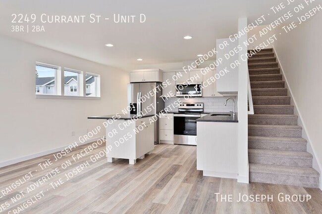 Photo - 2249 Currant St