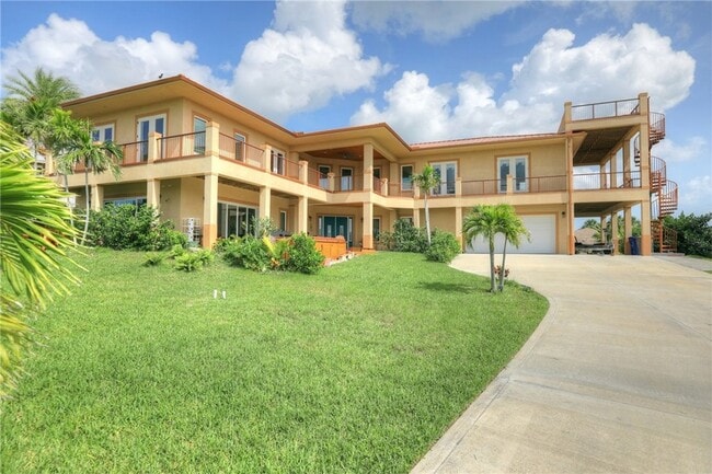 Photo - 7785 Grand Oak Cir