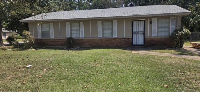 Building Photo - 5917 Cherry Hill Rd