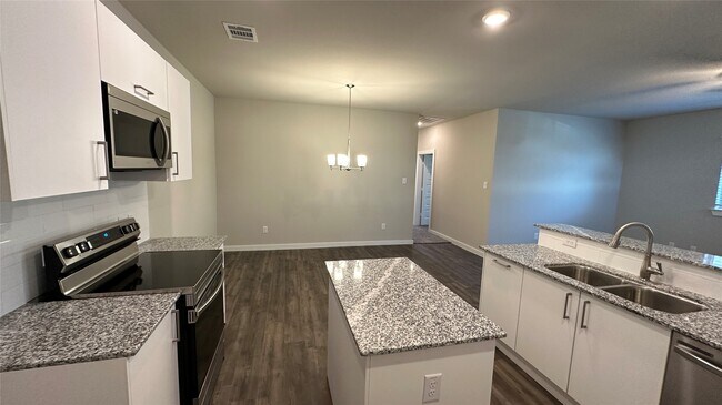 Photo - 9804 Grosbeak Ln