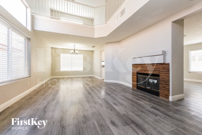 Photo - 5620 Royal Castle Ln