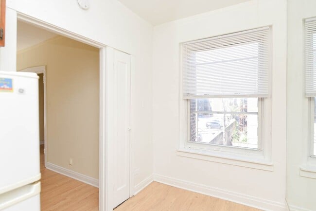 Photo - 457 W Melrose St Unit 214