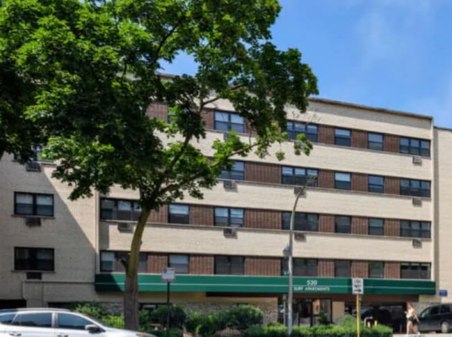 Photo - 529 W Surf St