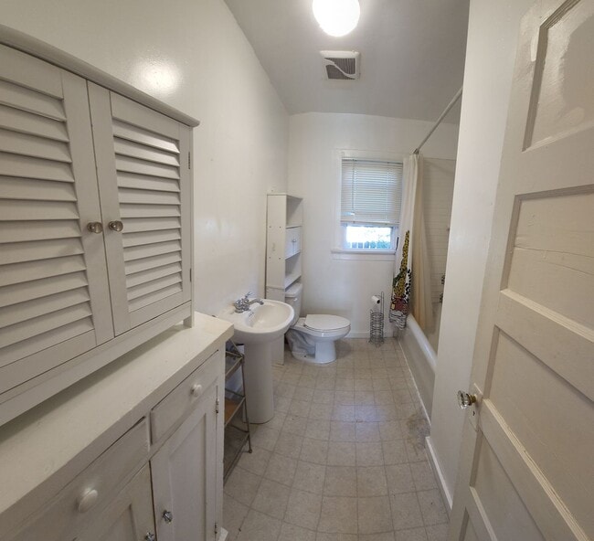 Photo - Jeffrey and Foothill Properties Unidad Foothill 304