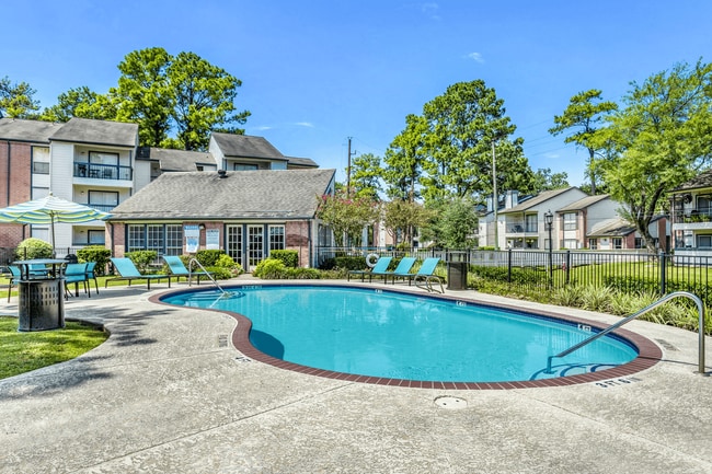 Photo - Brandon Oaks Apartments