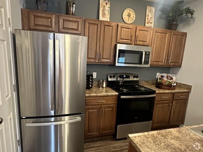 Interior Photo - Blankenbaker Crossings Apartment Homes