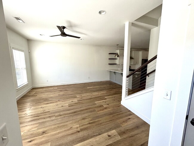 Photo - Modern 3-Bedroom 3-Story Apartment with a ...