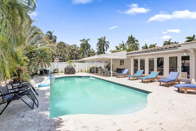 Photo - 3036 NE 19th St