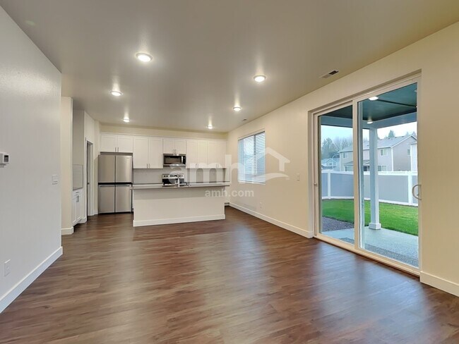 Photo - 7918 Verona Loop