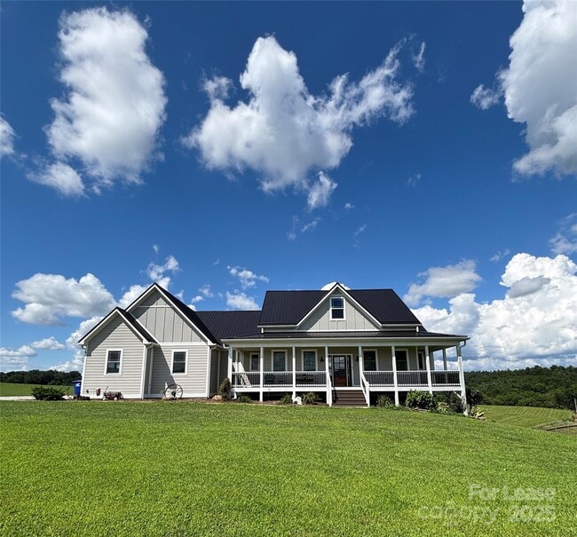 Building Photo - 1355 Bear Creek Rd Rental