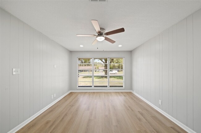 Photo - 5870 Reed Rd