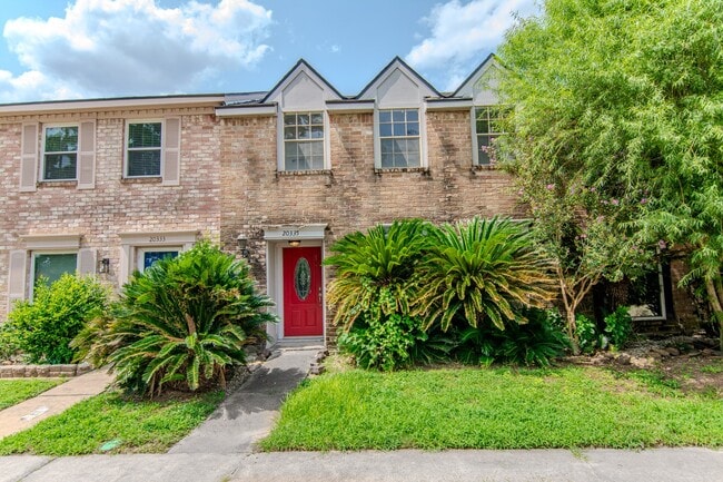 Building Photo - 20335 Fieldtree Dr