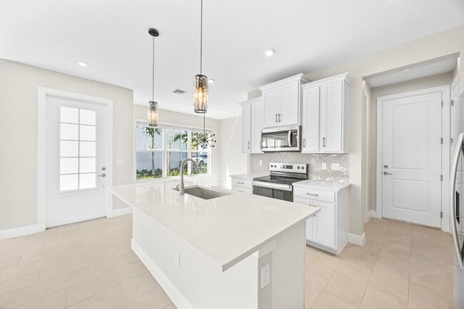 3552 NW Solange Ct