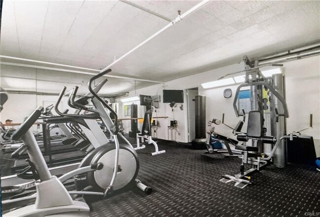 Building Photo - 4949 Genesta Ave Unit 412 A Rental