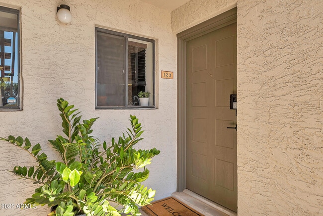 Building Photo - 6480 N 82nd St Unit 1123