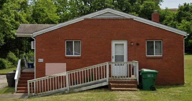 Building Photo - 610 Hawthorne Ave