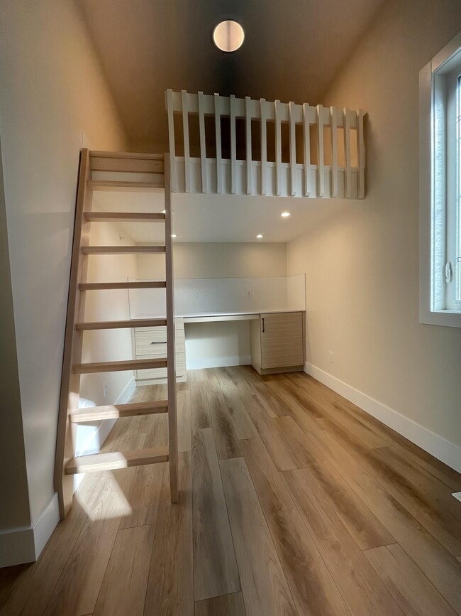 Photo - 8715-8110 110 St NW Unit 3A