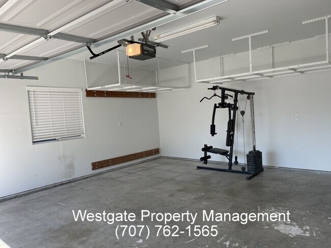 Photo - 1453 Woodside Cir