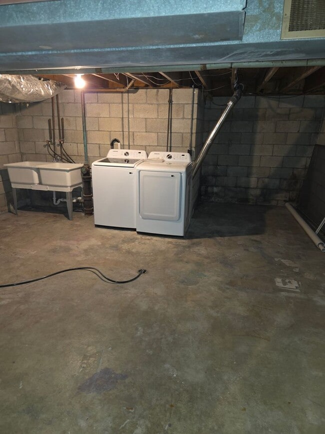 Photo - Spacious Townhome!