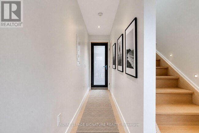 Photo - 390 Palmerston Blvd