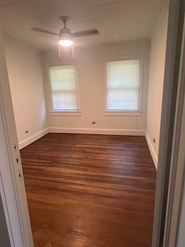 Photo - 218 N 2nd St