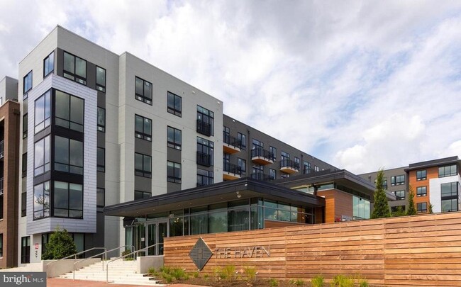 Building Photo - 145 Riverhaven Dr Unit 122