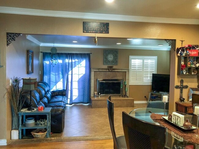 Photo - 5 Bed 3 Bath House With Amazing Salt Water Pool!
