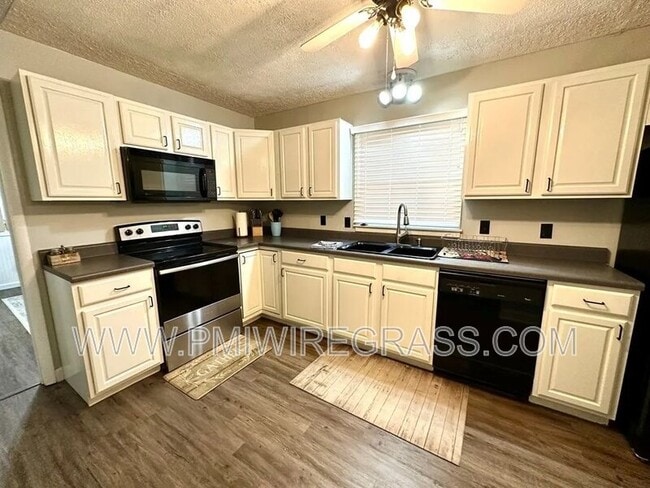 Photo - 40 Andrews Dr