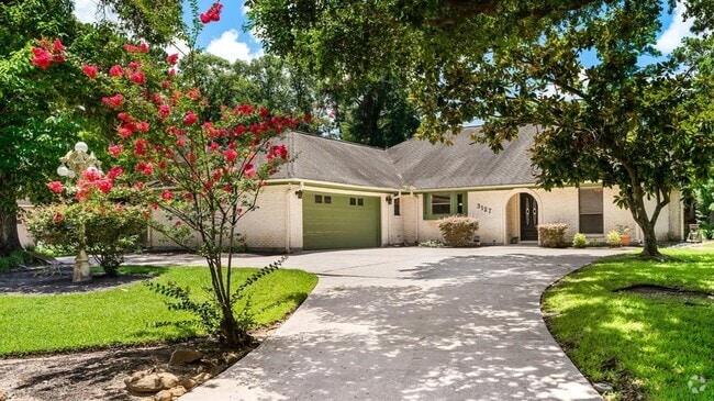 Building Photo - 3127 Lake Island Dr Rental