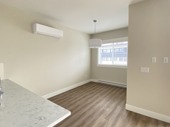 Photo - 175 Weld St Unit 301