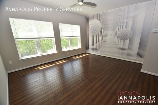 Photo - 133 Lejeune Way