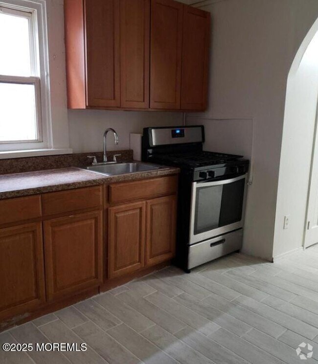 Building Photo - 40 Shore Blvd Rental