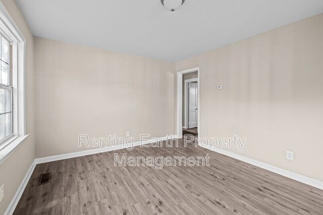 Photo - 2423 Circle Dr