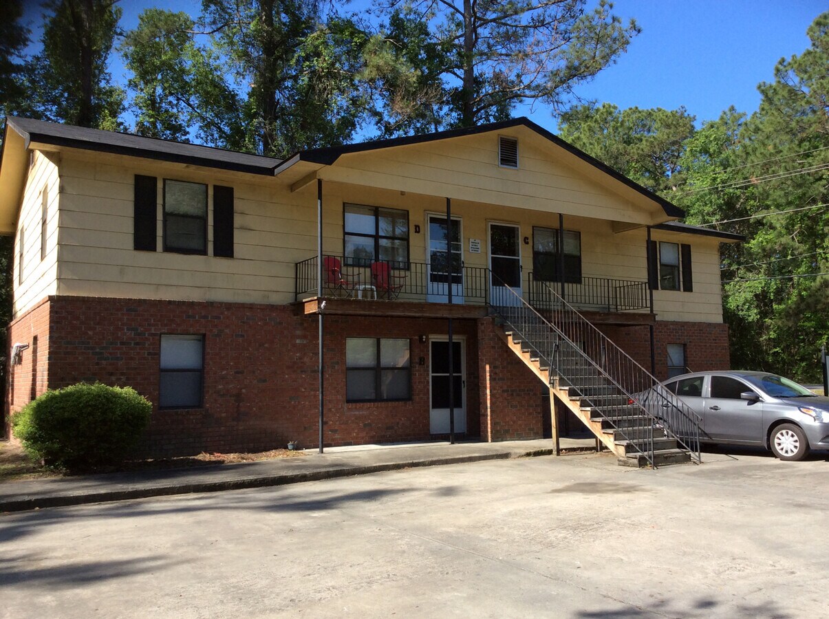 Photo - 824 S Main St