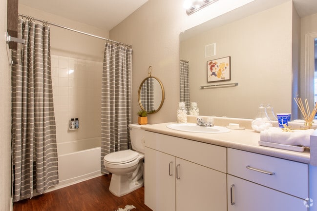1 Br, Bathroom