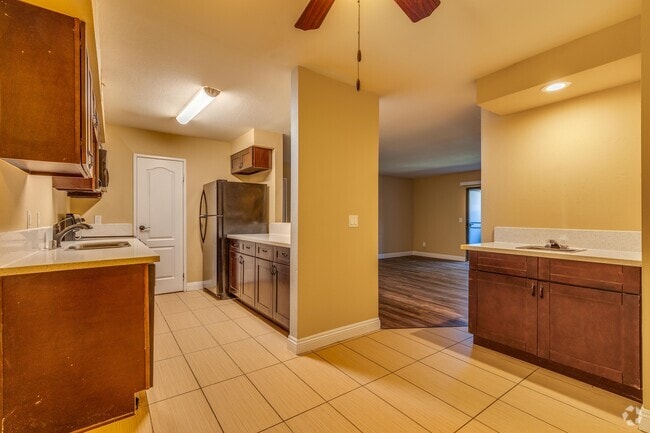 2 BR, 2 BA (Newport) - 1,121 SF