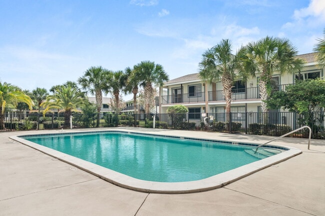 Building Photo - Breeze Apartments