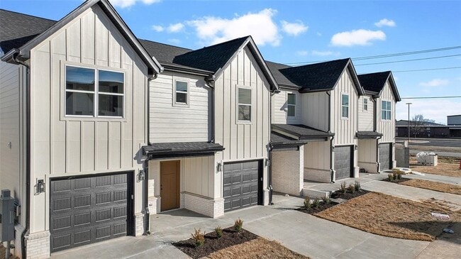 Building Photo - 1713 Cuppett Cir