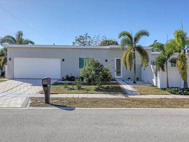 Building Photo - 4524 Riverwood Ave Rental