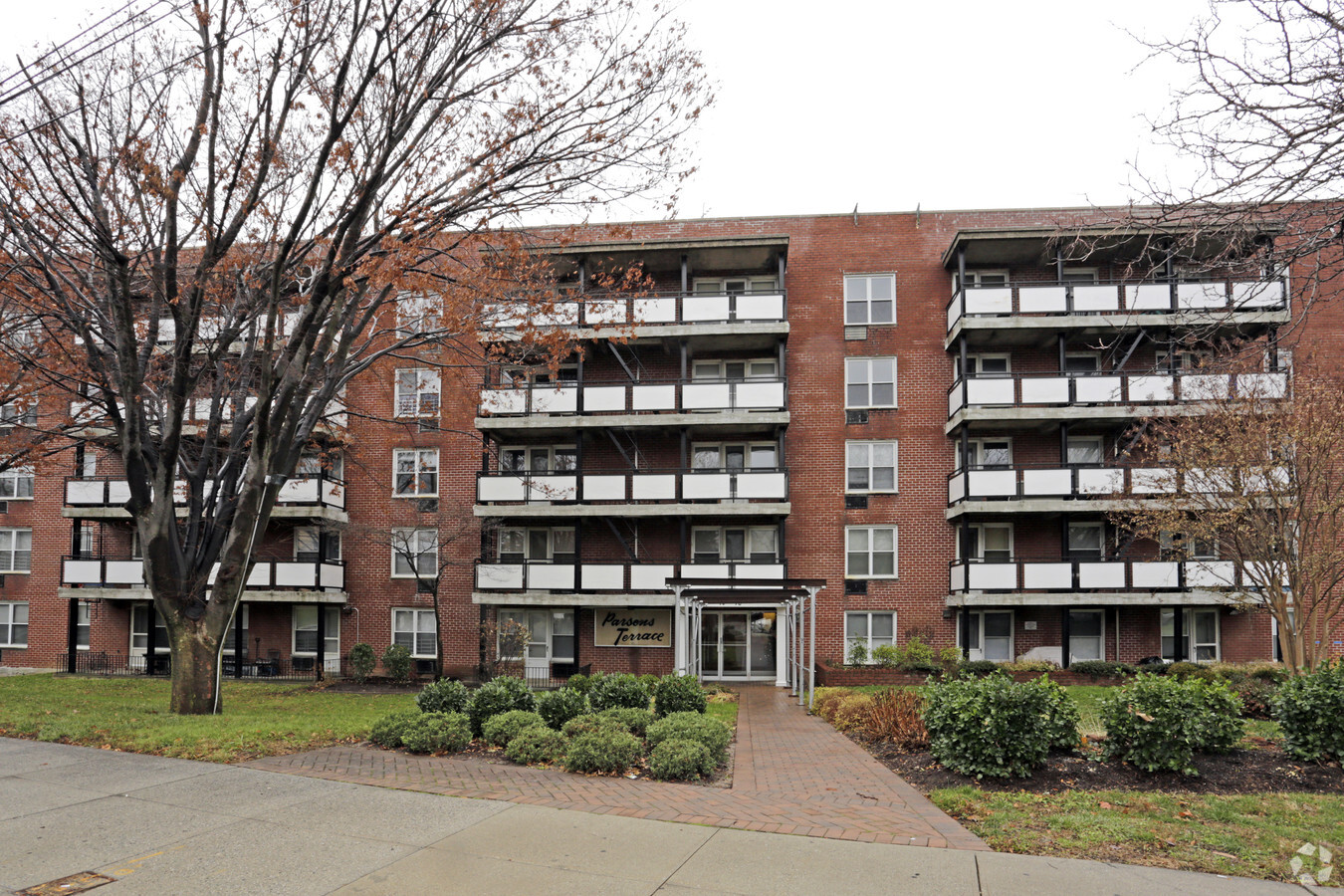 Primary Photo - 1910 Parsons Blvd Apartments