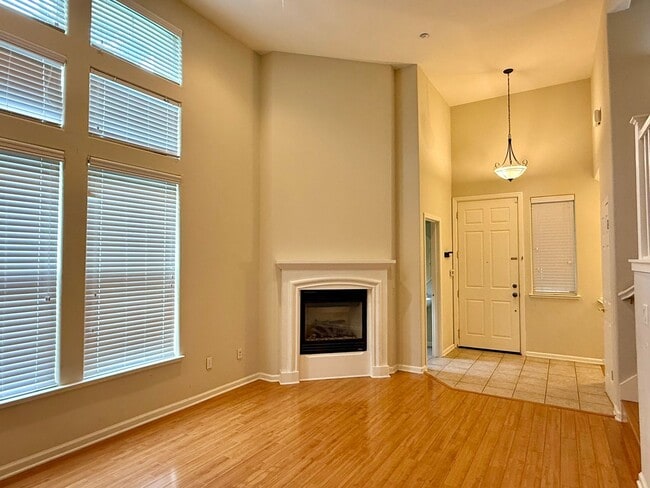 Photo - COMING SOON! | $3,700 / 3BR GORGEOUS CENTRAL FREMONT TOWNHOME IN PARKMONT
