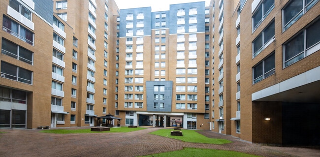 Building Photo - Le Faubourg