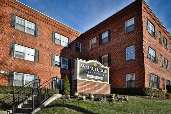 Walnut Court Apartments - Walnut Court Apartments